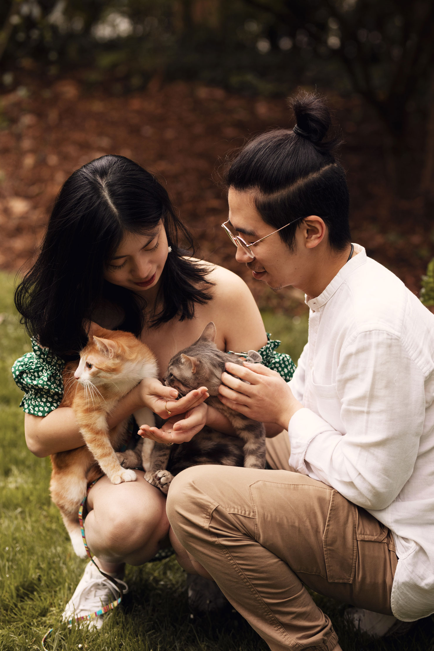 Photo de couple avec ses chats